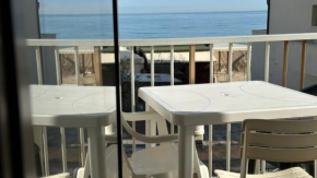 M177 - Marcelli, bilocale in centro e fronte mare